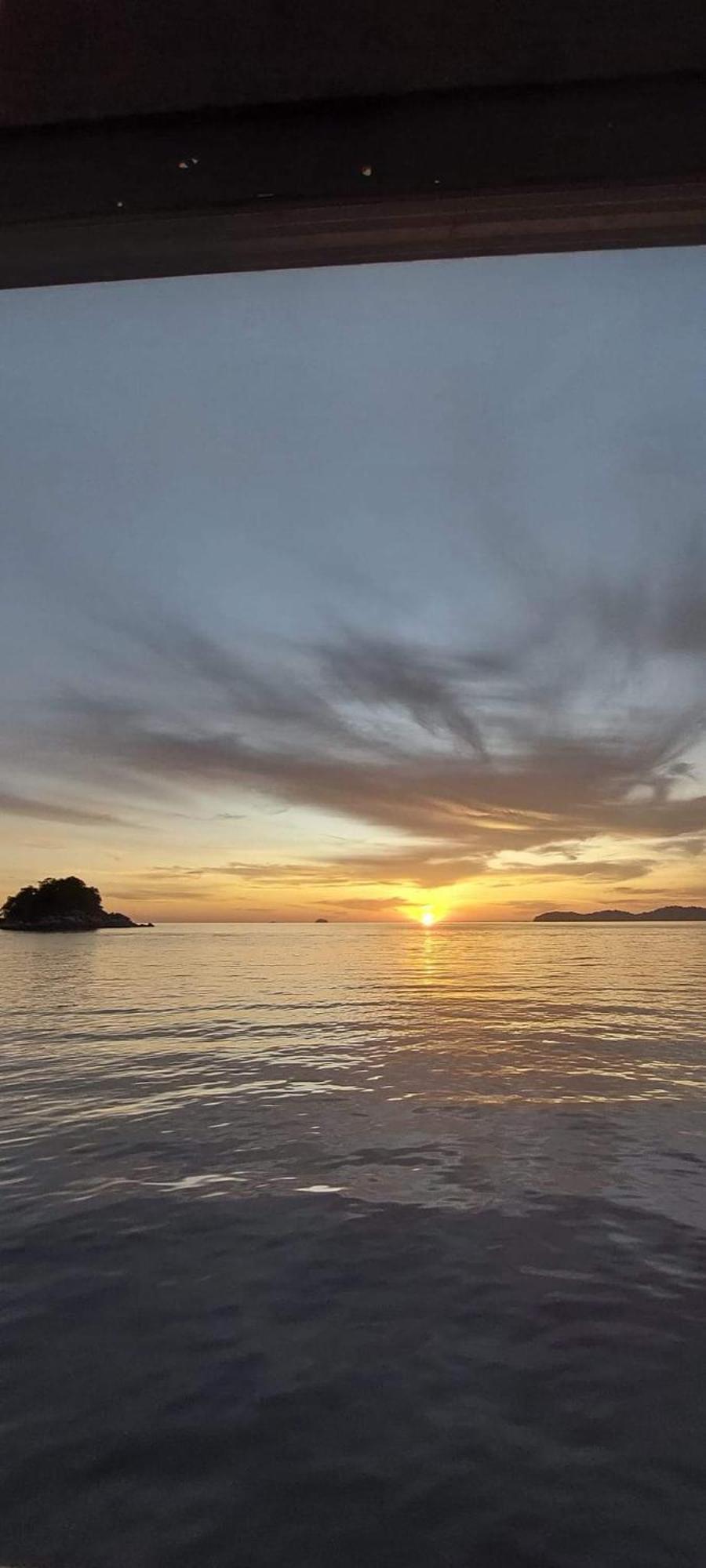 Ella'S Place Salang Tioman Kampong Ayer Batang Екстер'єр фото