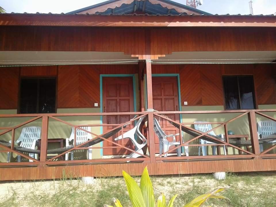 Ella'S Place Salang Tioman Kampong Ayer Batang Екстер'єр фото