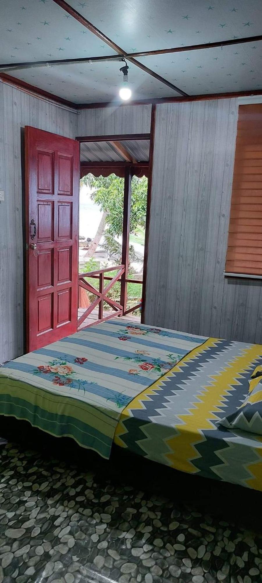 Ella'S Place Salang Tioman Kampong Ayer Batang Екстер'єр фото