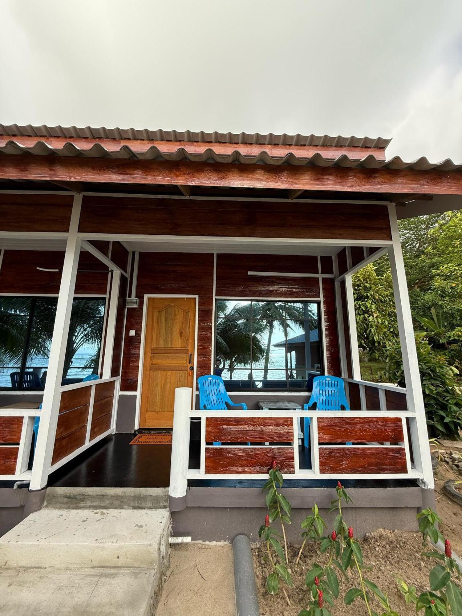 Ella'S Place Salang Tioman Kampong Ayer Batang Екстер'єр фото
