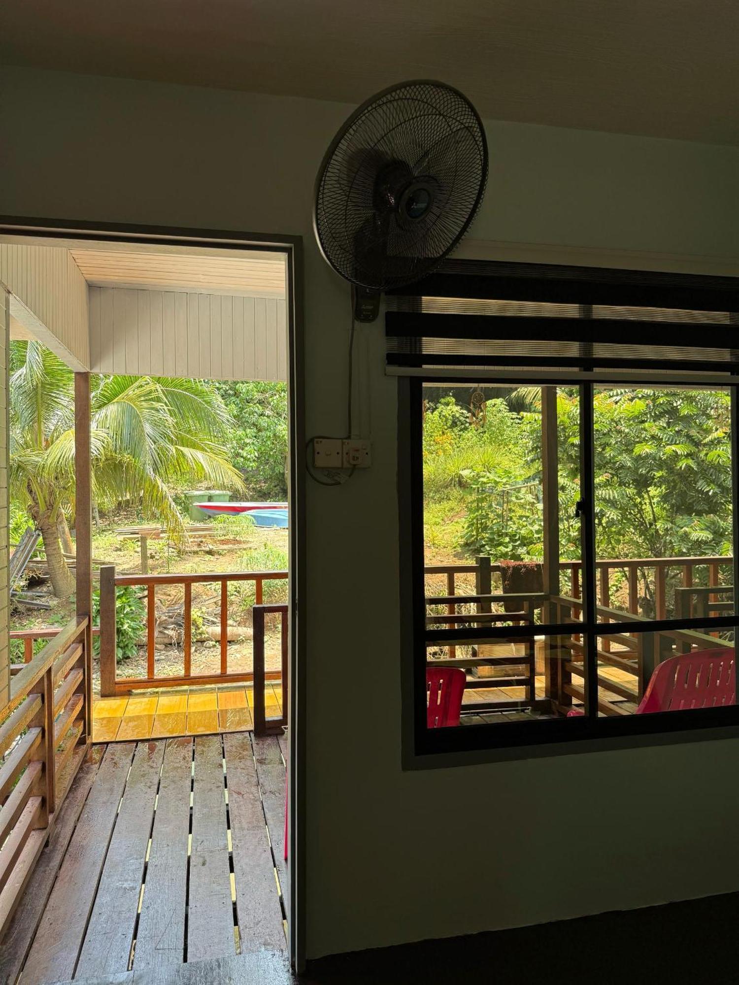 Ella'S Place Salang Tioman Kampong Ayer Batang Екстер'єр фото