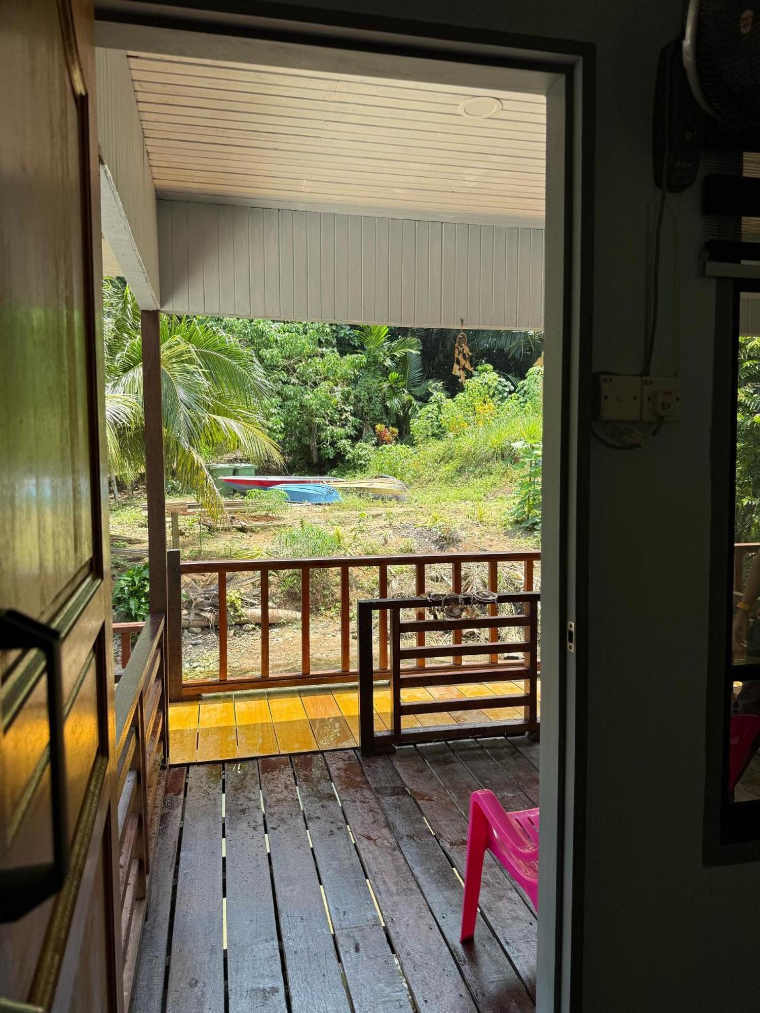 Ella'S Place Salang Tioman Kampong Ayer Batang Екстер'єр фото